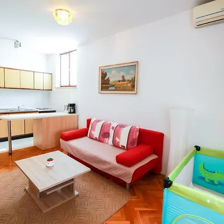 Katarina K 3* Malinska